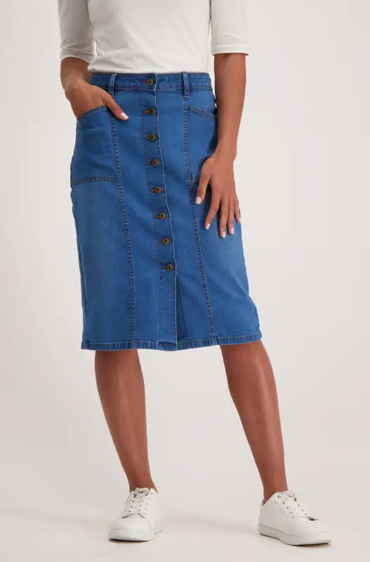 Knee length button outlet through denim skirt