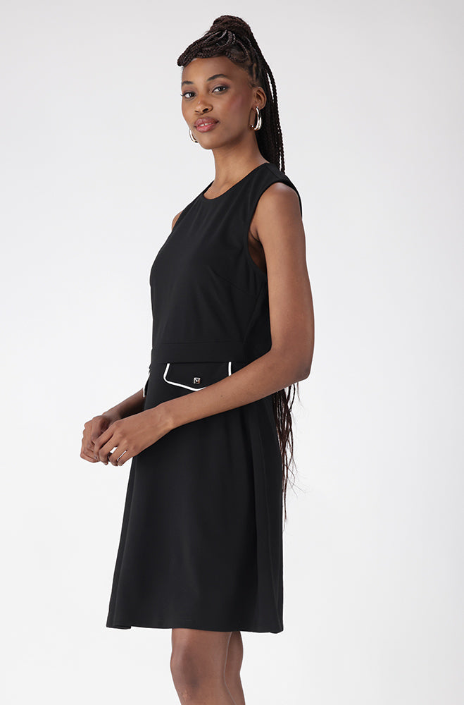 Penny Pocket Sleeveless Dress _ 156380 _ Black