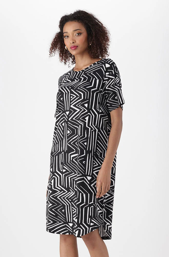 Dunns Clothing | Ladies | Aria Printed T-Shirt Dress _ 151250 Black