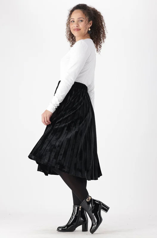 Dunns Clothing | Ladies | IRIS PLEATED SKIRT _ 148491 Black